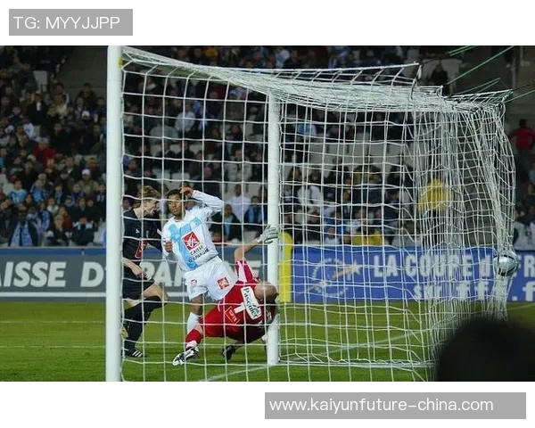 巴黎圣日耳曼与安格斯精彩对决集锦回顾与精彩瞬间分析