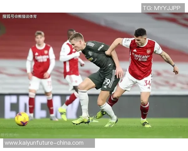 曼联迎战阿尔马克期待逆转局势全力争胜展现球队实力与斗志